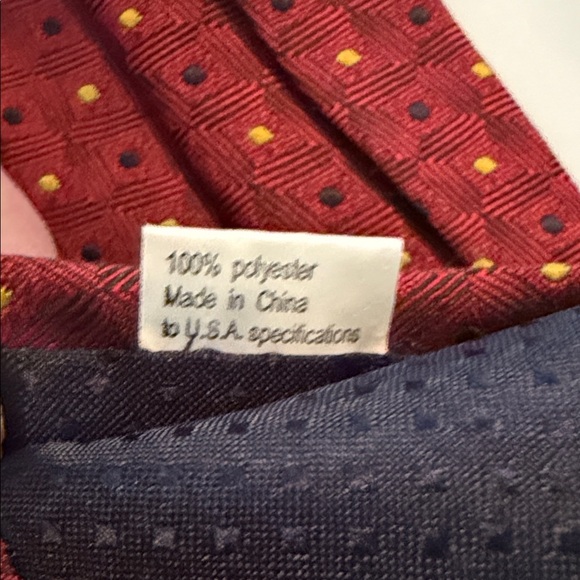 Classic Red Patterned Tie Collection - Picture 5 of 8